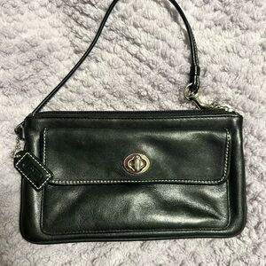 Coach❤️Vintage Turlock Black Leather Wristlet with Silver Accents And Coach Tag